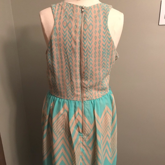 Size 7 Dress - Picture 2 of 2